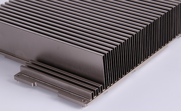 散熱器表面為什么噴涂都很光滑？散熱器表面噴涂技術(shù)