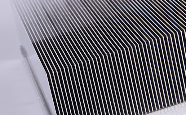 太陽能發(fā)電IGBT熱管均溫散熱器 太陽能發(fā)電IGBT熱管均溫散熱器